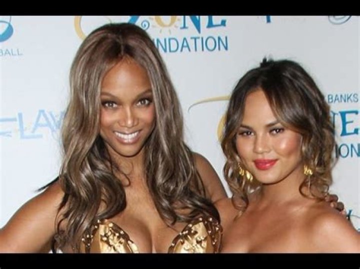 Tyra Banks, Chrissy Teigen Go Makeup Free -- See Their "Nude" Look