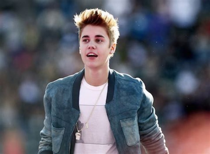 Usher: I'm "Not Happy" With Justin Bieber, I'll Punch Him If I Need To