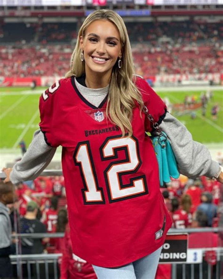 Veronika Rajek suffers wardrobe malfunction in bikini as Tom Brady superfan gives off 'mermaid vibes'