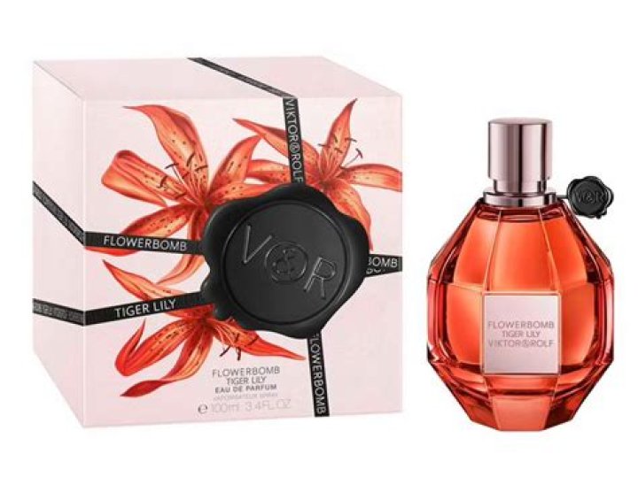 Live Out Loud With Viktor + Rolf Flowerbomb Tiger Lily