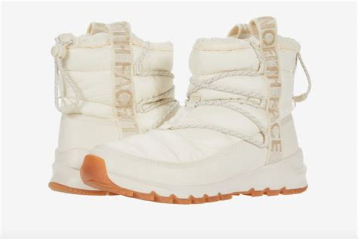 Warm Up This Winter In These North Face Snow Boots From Zappos