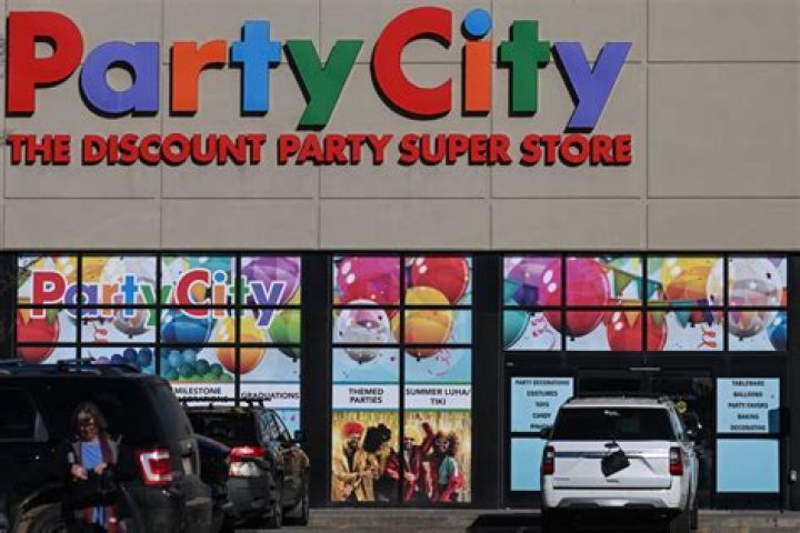 What do party city employees wear?