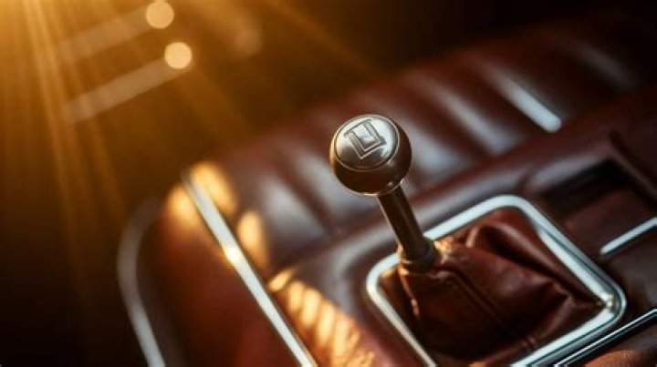 What Does L Mean On A Gear Shift