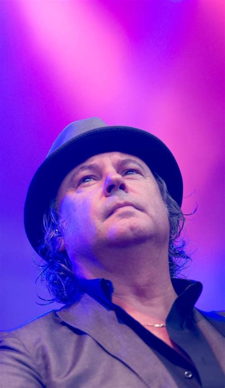 What happened to Kim Anderson? | Is Bruce Guthro married?