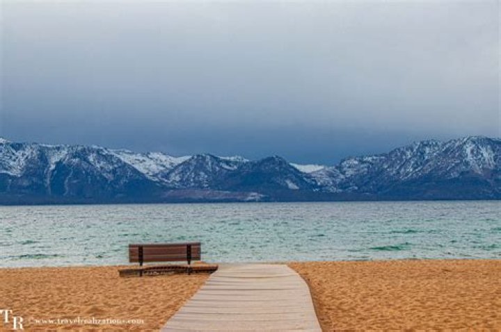 What is the largest alpine lake?