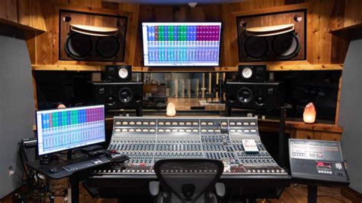 What Software Do Professional Recording Studios Use