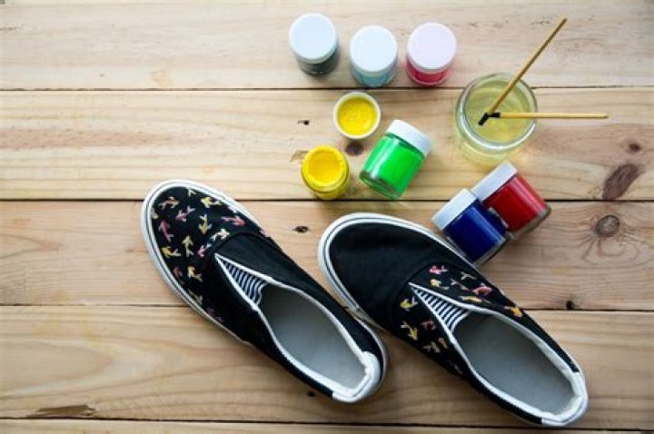 Quick Answer: What To Use To Seal Acrylic Paint On Shoes