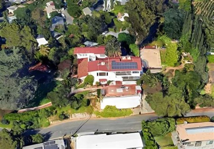 Question: Where Does William Shatner Live