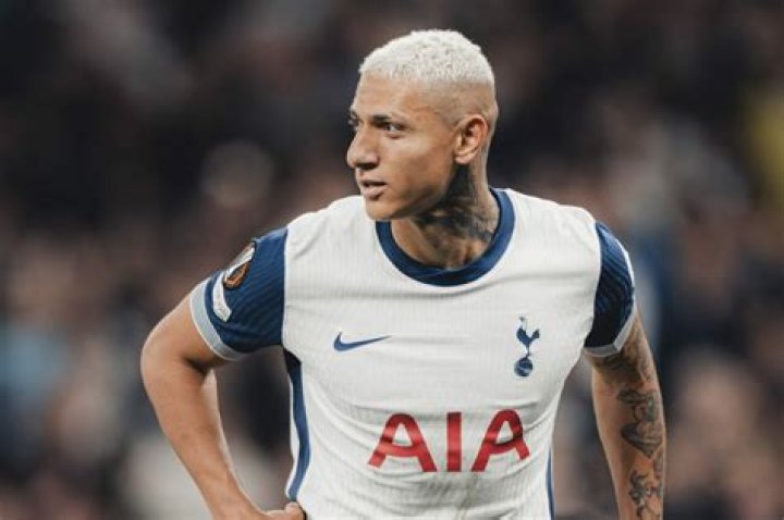 Who are Richarlisons Parents? Richarlison Biography, Parents Name, Nationality and More