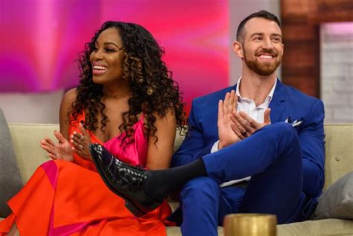 Who is Lauren Davis Dating Now? -Past Relationships, Current Relationship Status, Rumours, and Facts