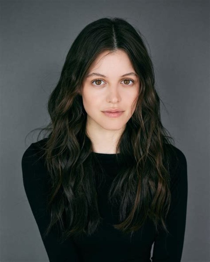 Who is Sara Waisglass? Wiki, Age, Bio, Net Worth, Career, Relationship, Family