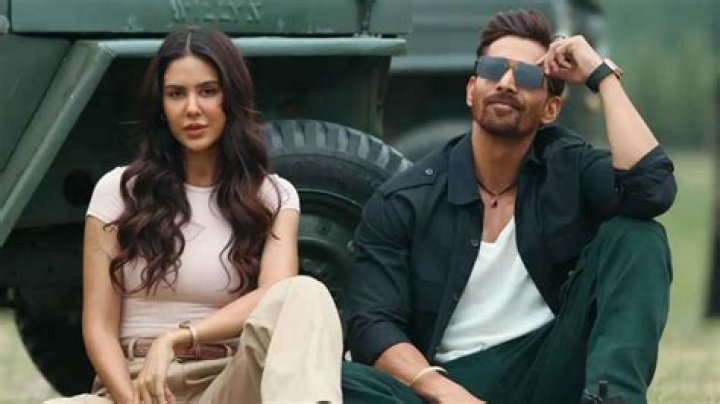 Who is Sonam Bajwa? Wiki, Age, Bio, Net Worth, Career, Relationship, Family