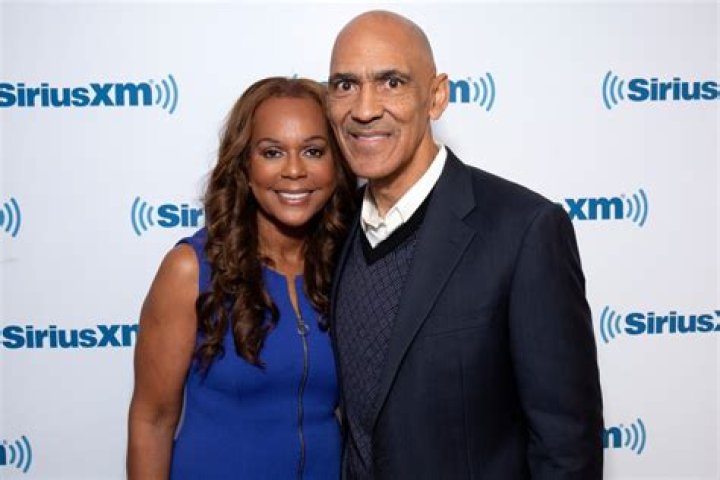 Who is Tony Dungy's wife Lauren Harris?