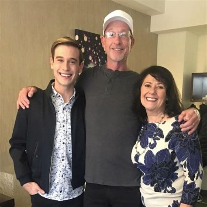 Who is Tyler Henry? | Wiki, Age, Bio, Net Worth, Career, Relationship, Family