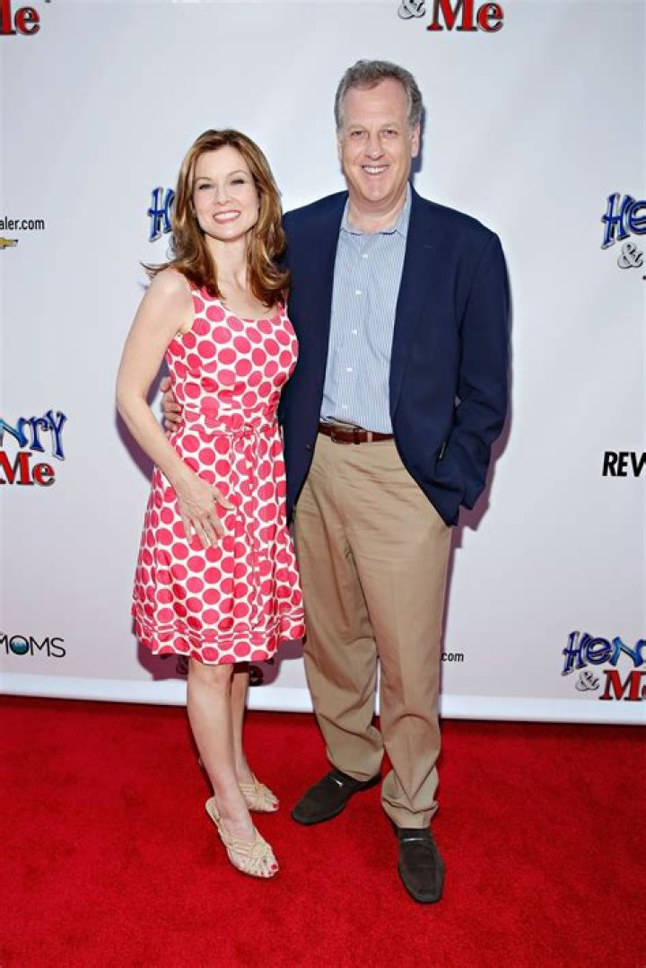 Who is Michael Kay's wife, Jodi Applegate?