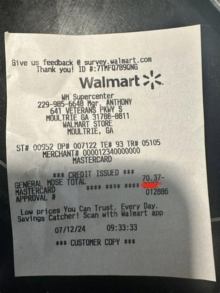 ‘Why are they asking at all?' Walmart shopper cries as she lays out perfect response for when workers demand a receipt