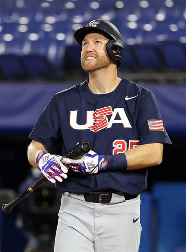 Why is Todd Frazier retiring?