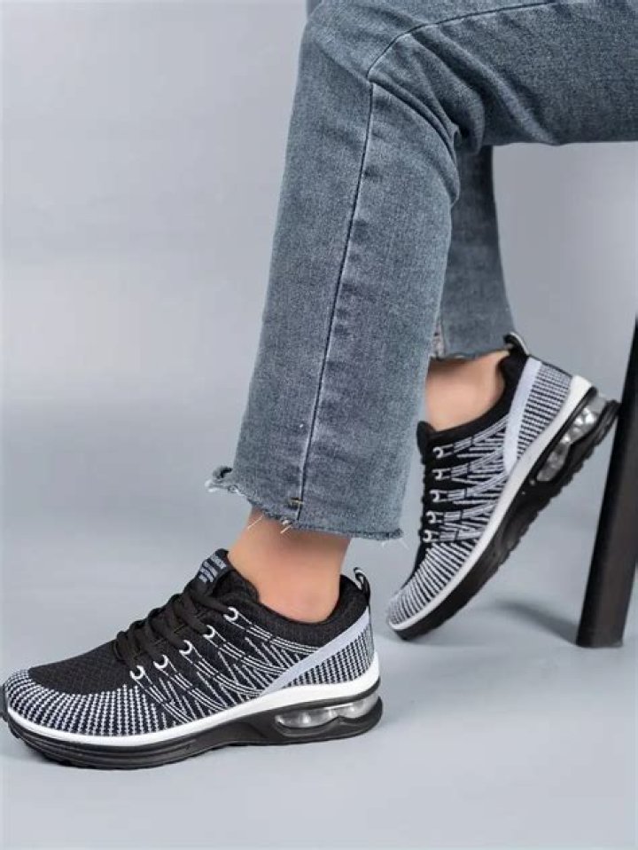 Step Into Comfort: The Allure Of Women's Air Cushion Sneakers