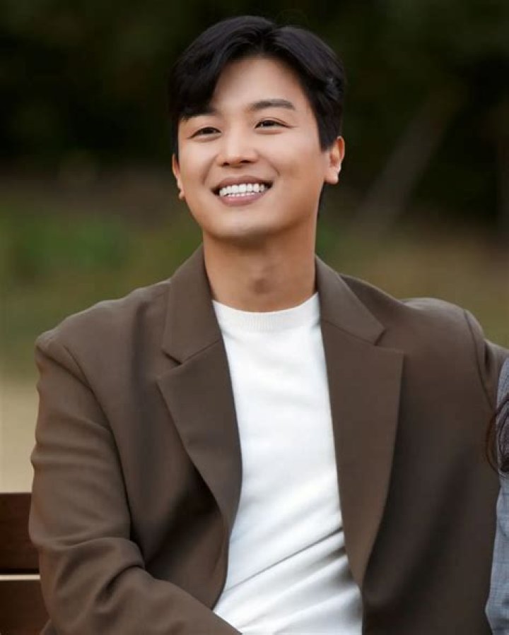 Exploring Yeon Woo-jin's Relationships: A Journey Through Love And Connection