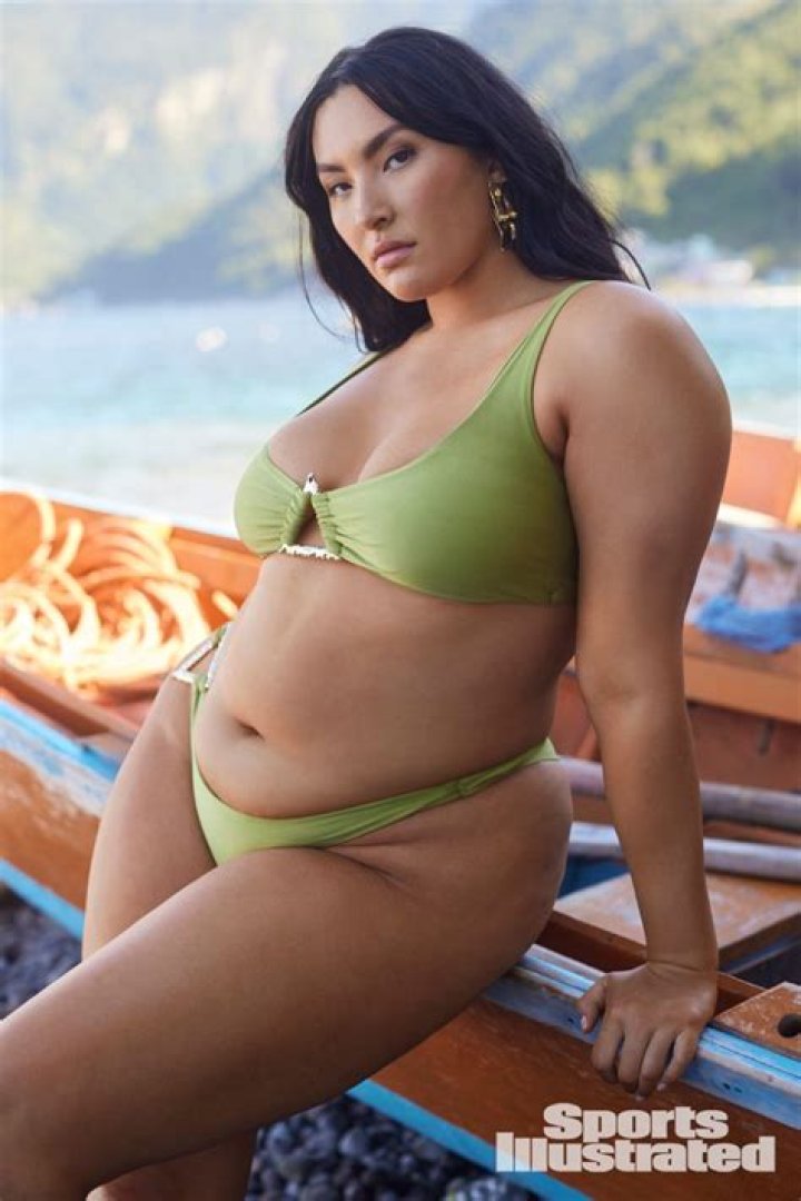 Discovering Yumi New: The Rising Star In Entertainment