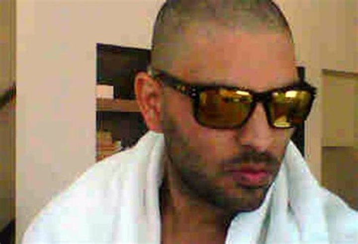 Yuvraj Posts His Bald Headed Pic On Twitter – India TV