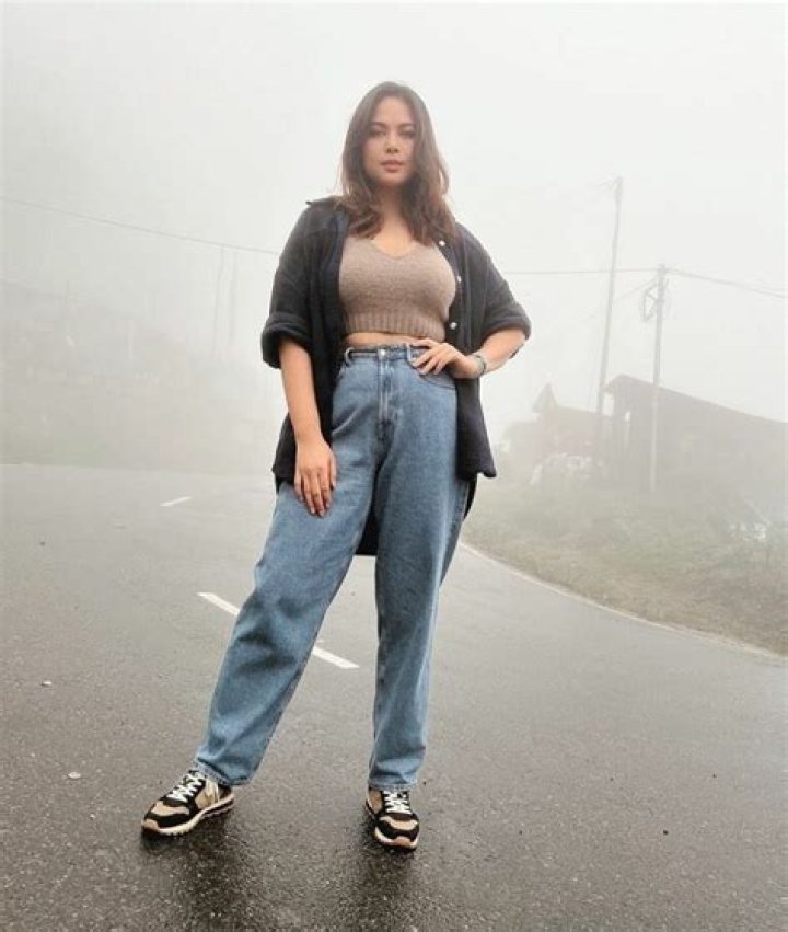 Unraveling The Intrigues Of Zoë Bell's Relationships