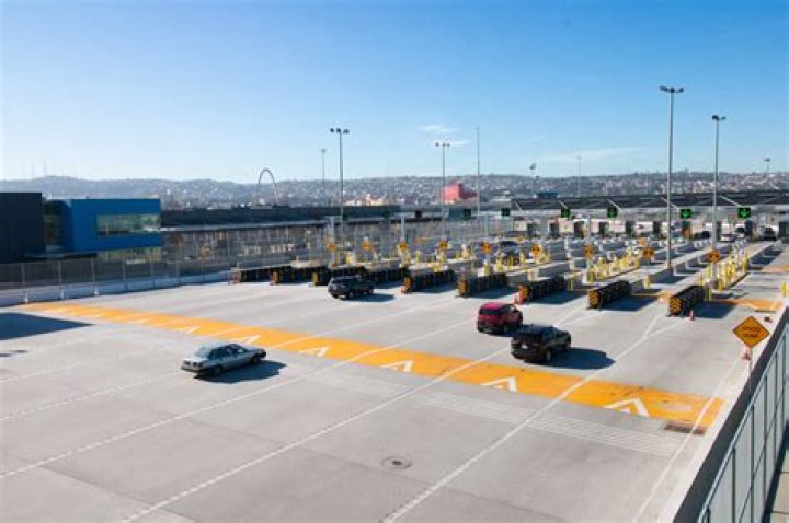 Exploring The Convenience Of The Zona Shuttle From San Ysidro To Tijuana